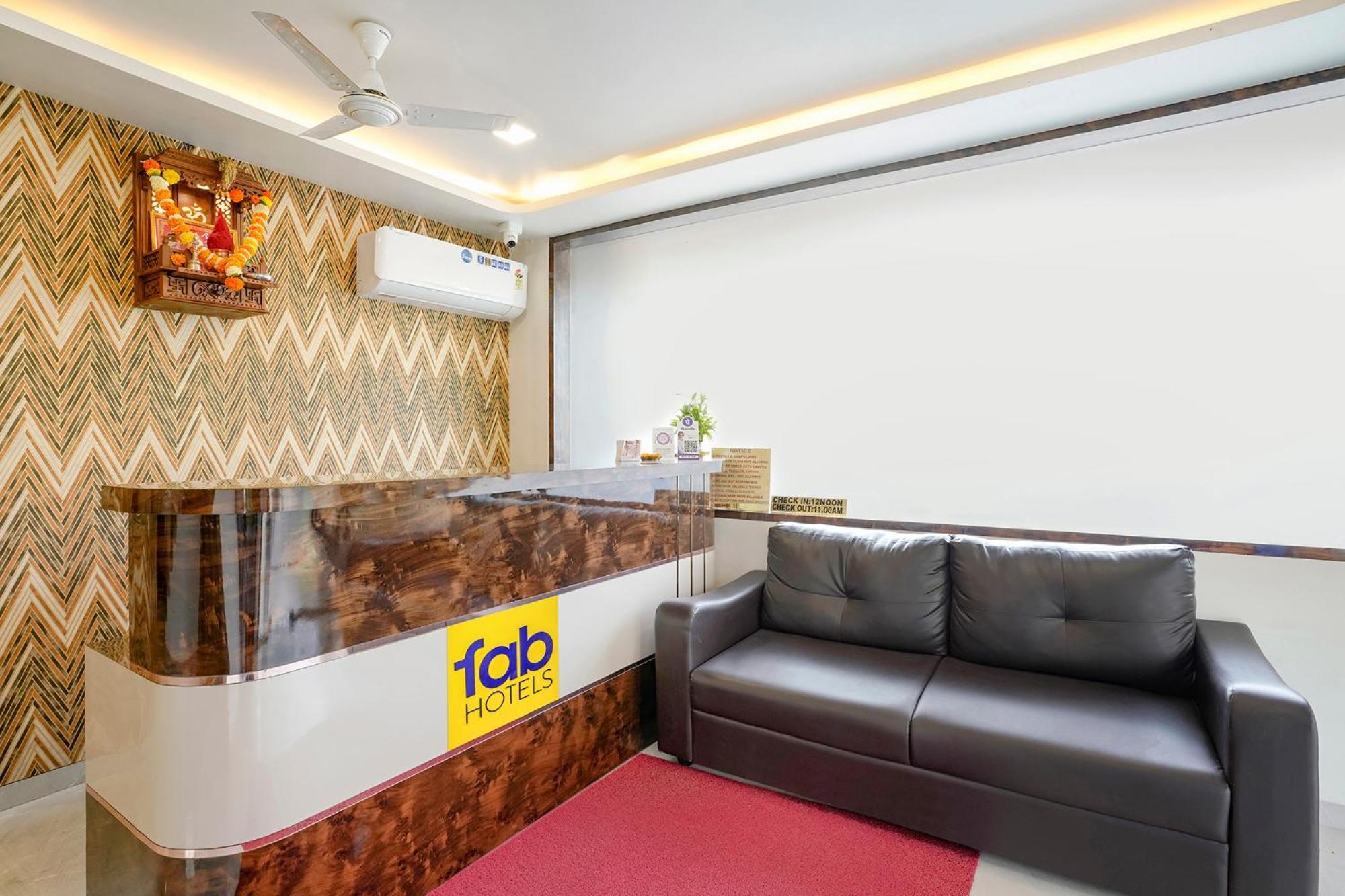 Fabhotel The Mint Mumbai Exterior photo